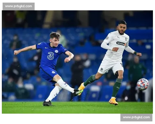 欧冠赛场深度解析：球队战术变化与胜负关键因素全面剖析